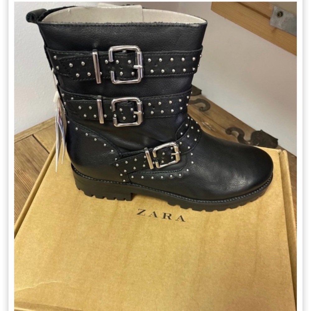 Zara Black Leather Buckle Boots